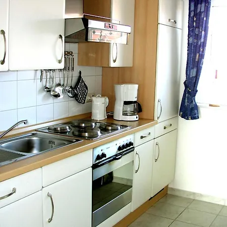 Holiday home Gepflegtes Luettje-lara In *